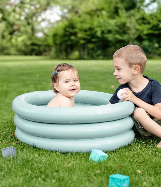 babymoov-aqua-dots-aufblasbare-babybadewanne-mit-herausnehmbarem-badesitz image 1