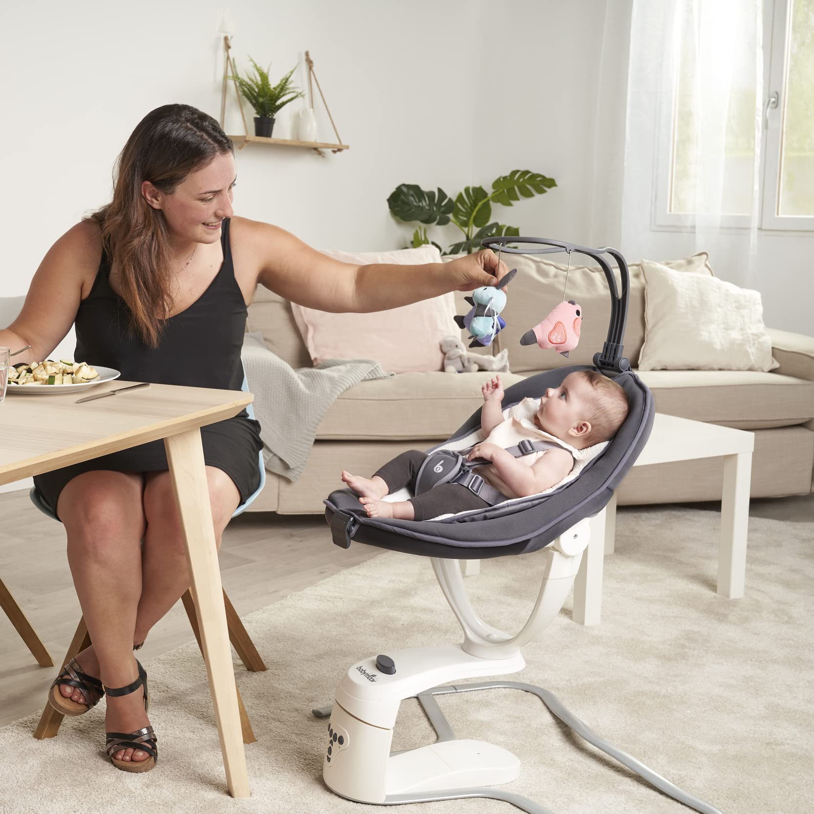 babymoov-babyschaukel-swoon-motion-zink-elektrische-babywippe-mit-360-sitz-5-ges image 2