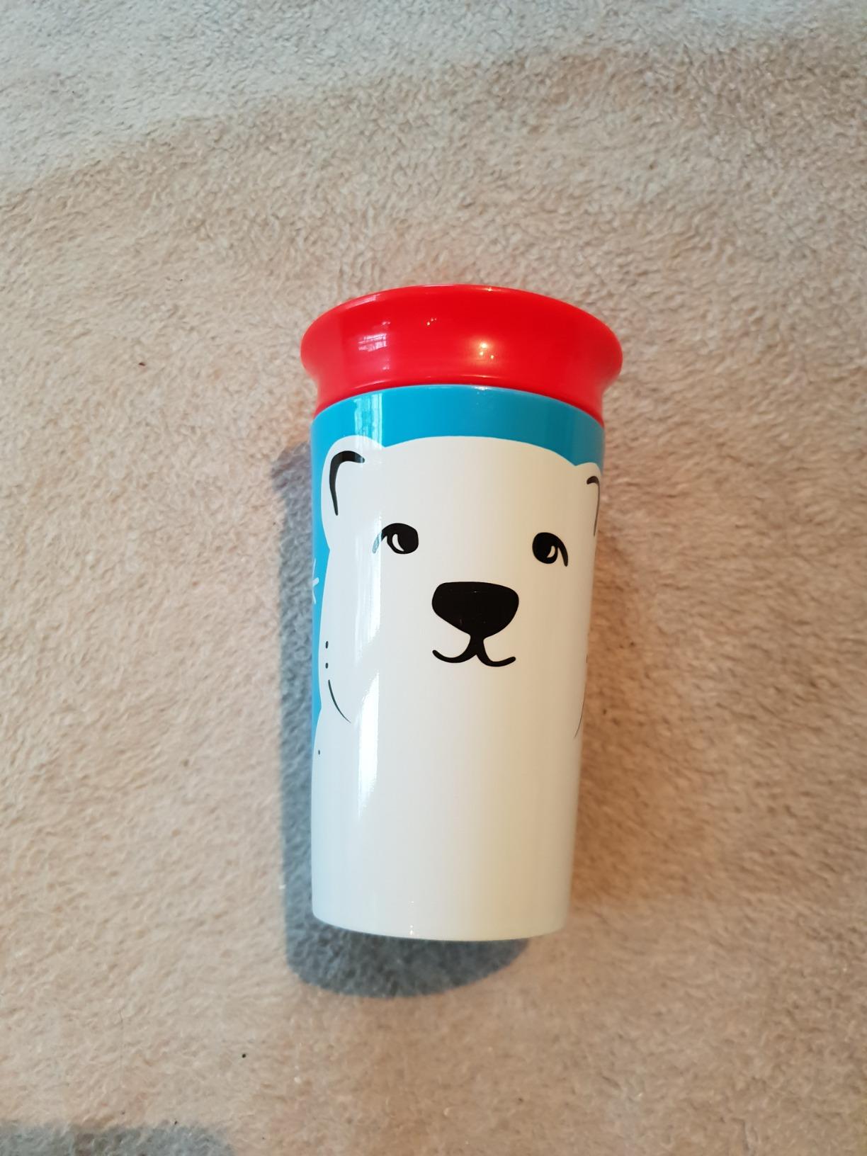 Solider Becher, süßes Design