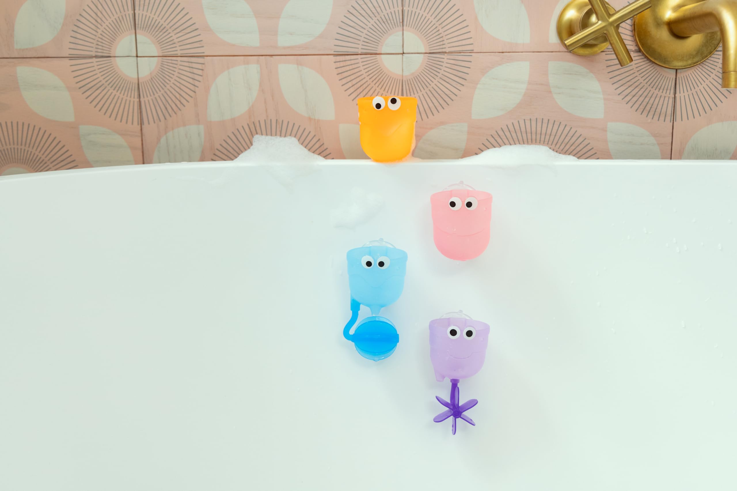 munchkin-falls-badespielzeug-4-teiliges-wandspiel-set-mit-wassersch-pfer-schaufe image 3