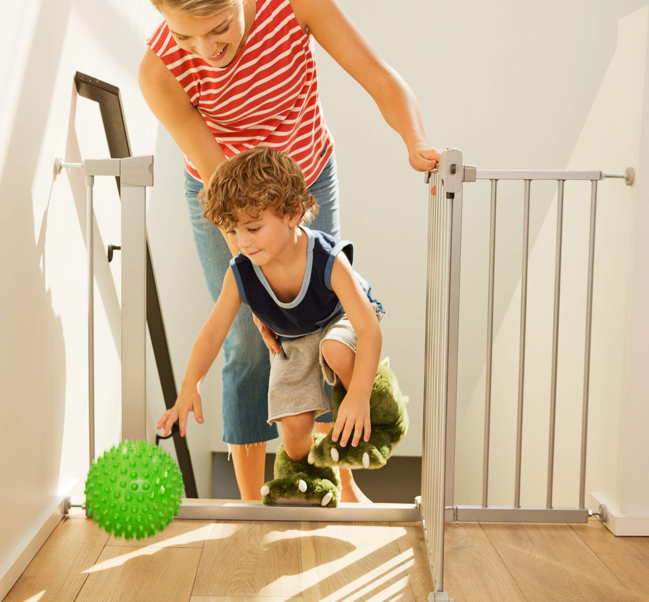 munchkin-lindam-28-cm-pressure-fit-verl-ngerung-f-r-babytreppengitter-wei-univer image 7