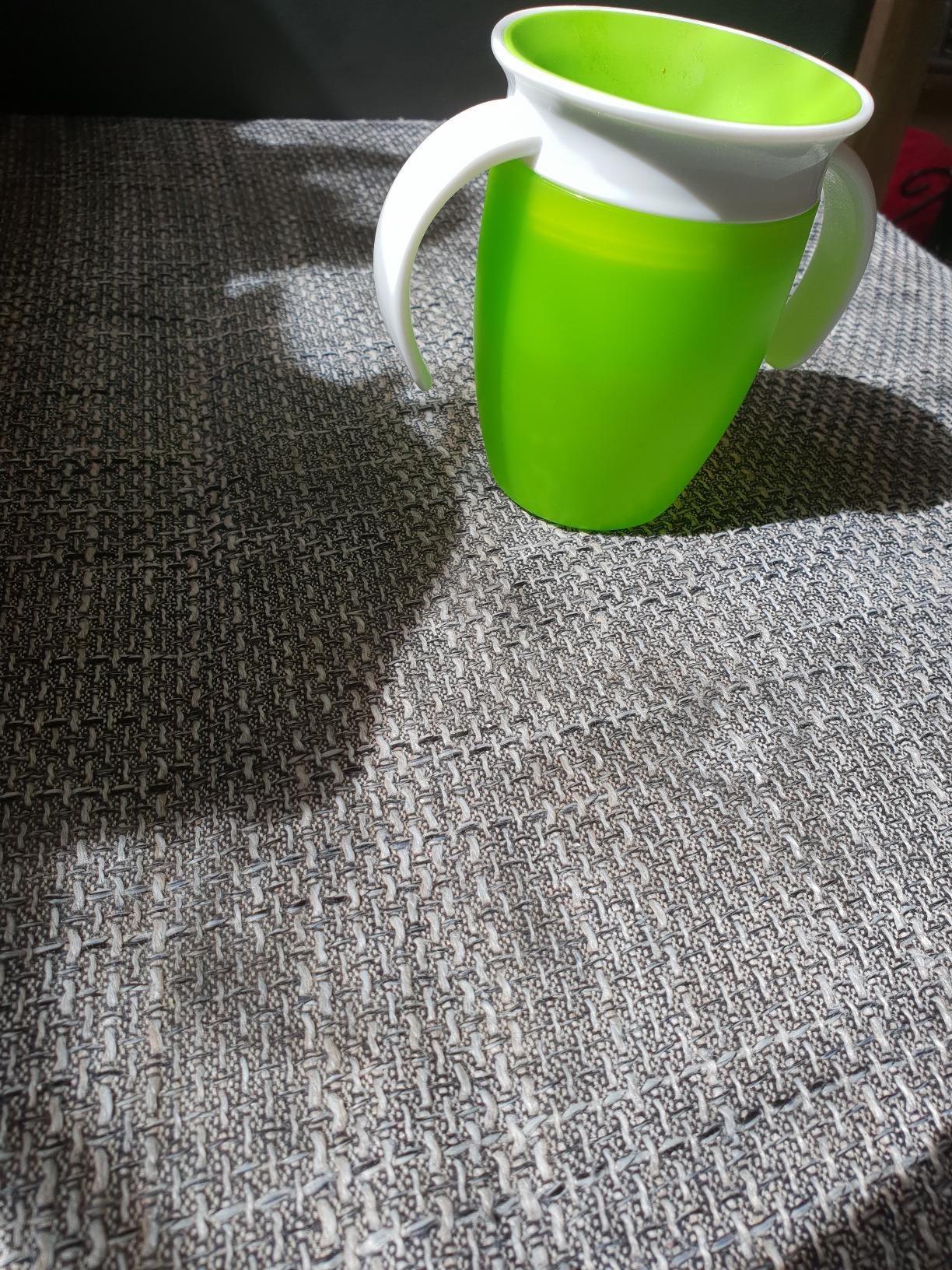 Endlich ein Becher ohne Kleckerei