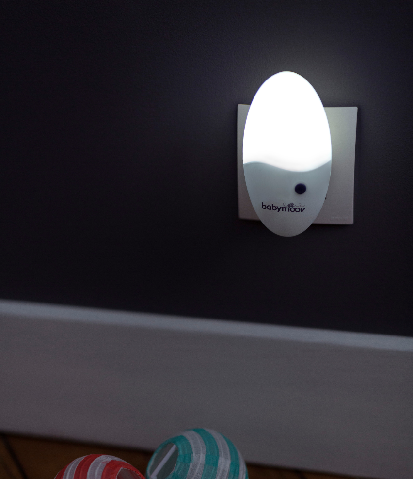 babymoov-plug-light-steckdosen-nachtlicht-drehbarer-stecker-2-helligkeitsstufen- image 3