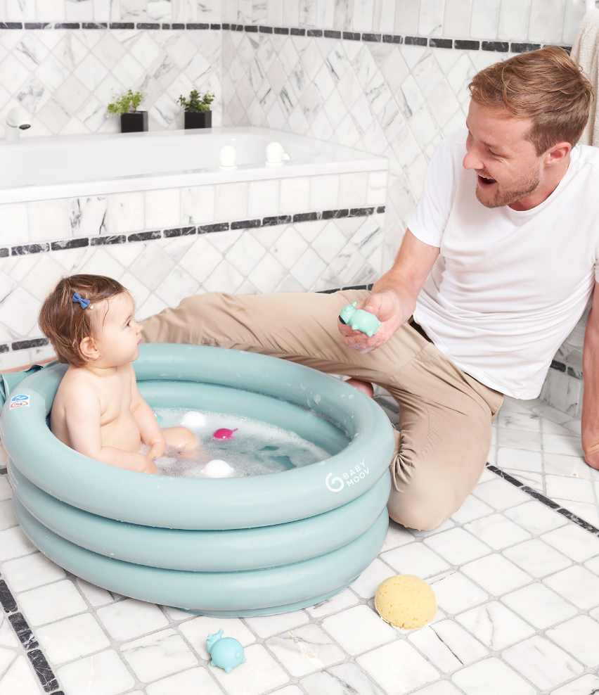 babymoov-aqua-dots-aufblasbare-babybadewanne-mit-herausnehmbarem-badesitz image 5
