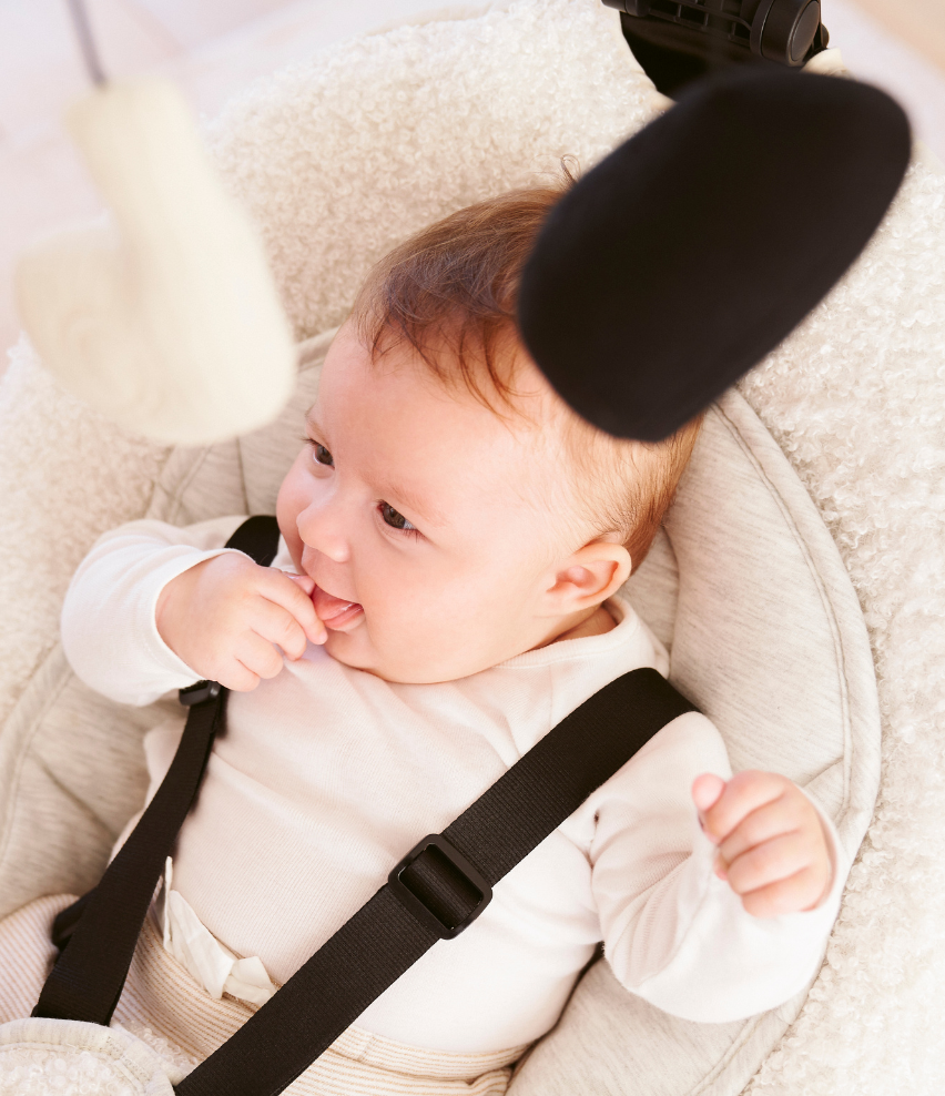 babymoov-swoon-evolution-curl-elektrische-babyschaukel-white-8-schaukelbewegunge image 3