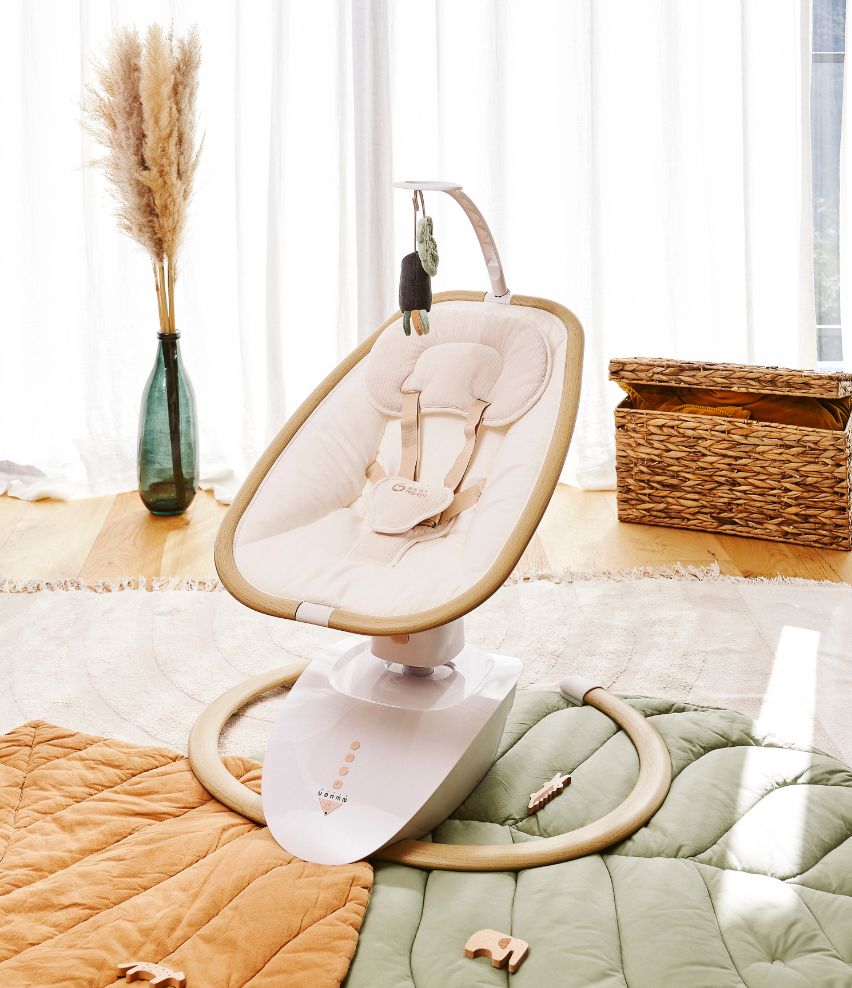 babymoov-swoon-hoop-elektrische-babyschaukel-5-schaukelbewegungen-holz-design-ti image 3